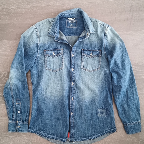💜SALE 2/$50💜 GUESS Denim Button Down Shirt - Picture 1 of 6
